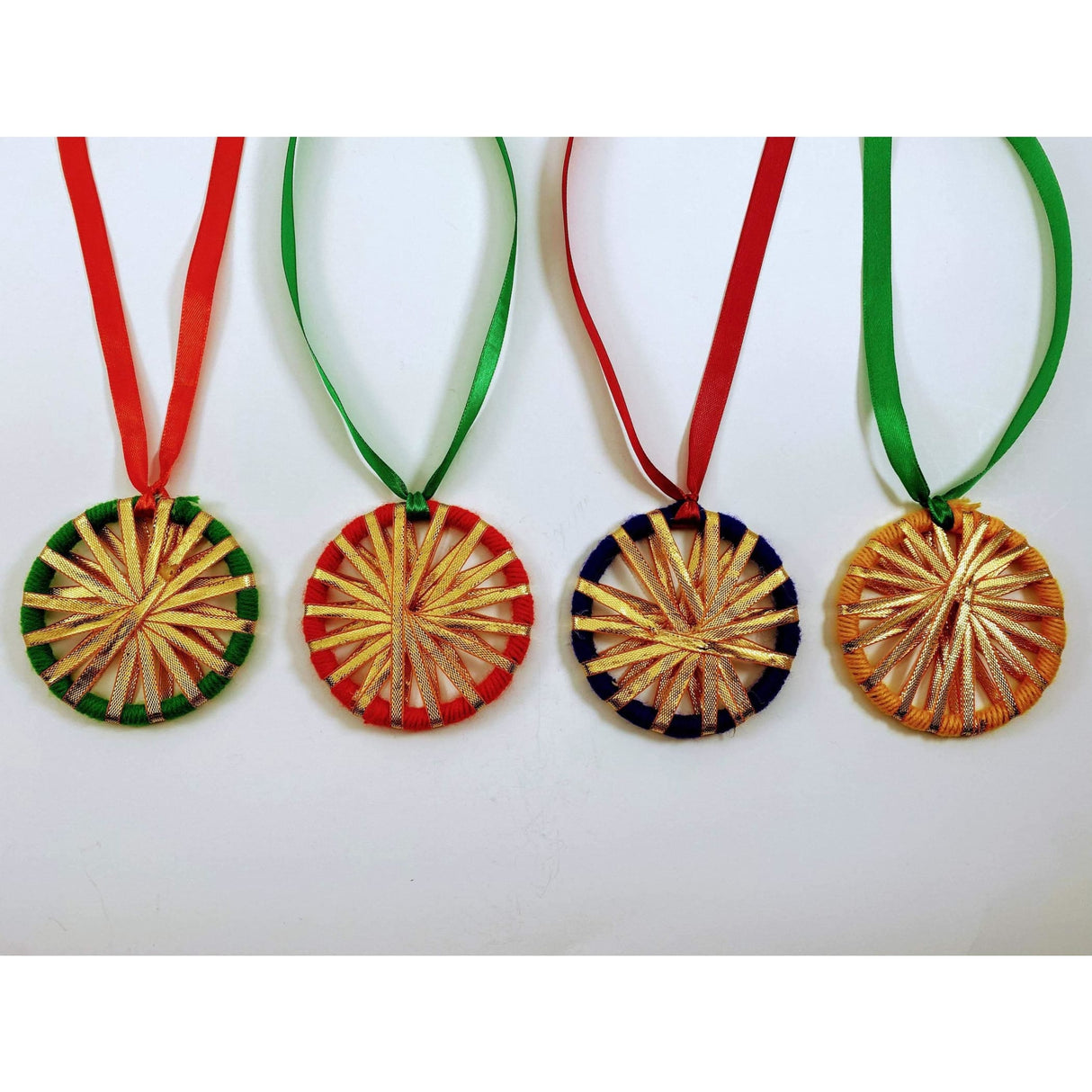 Set of 4 christmas tree ornament with satin ribbon ties